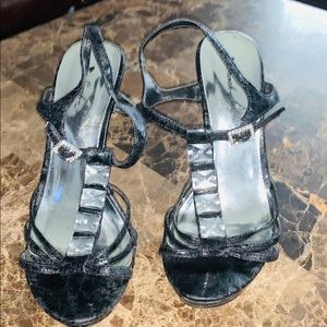 Black sandal